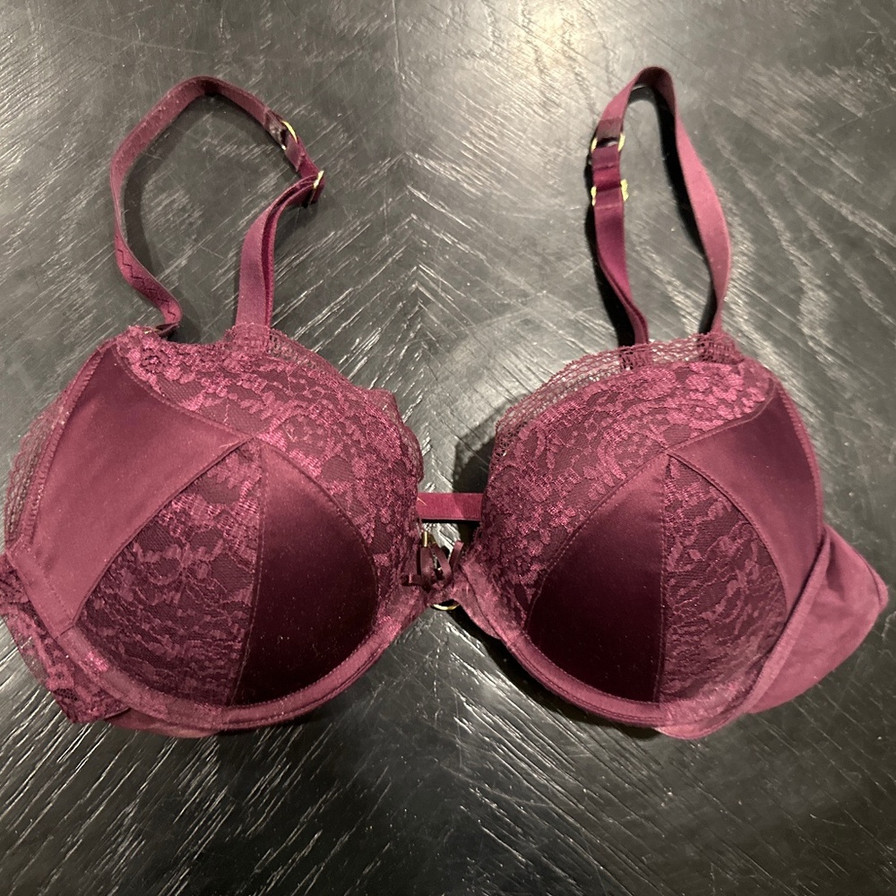 Victoria’s Secret Bra 34C